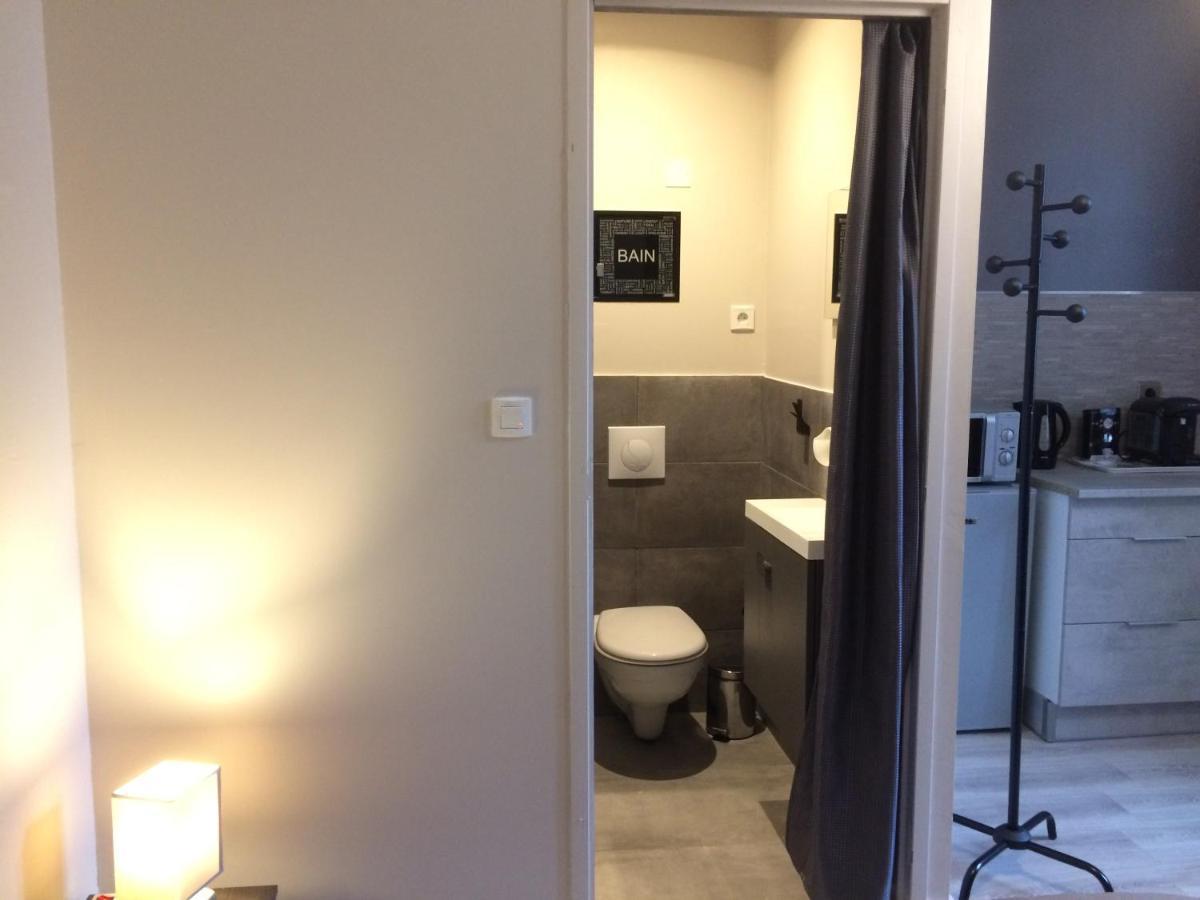 Studio Proche Gare Avec Kitchenette Et Wifi - Porte Rouge Thiviers Exterior photo